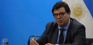 Claudio Moroni le presentó la renuncia al Presidente