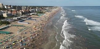 Murió el turista rosarino que había sido golpeado por una ola en Pinamar