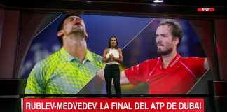 Conductora de ESPN criticó a un compañero sin saber que el micrófono estaba abierto
