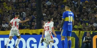 Boca Juniors perdió 3-2 con Instituto en un final lleno de polémicas