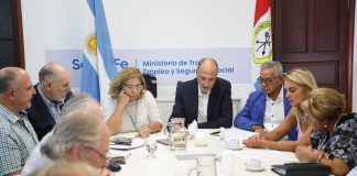 La provincia presentó una nueva oferta salarial a los profesionales de la salud