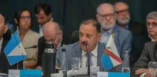 «Vaya a trabajar, vaga de m…»: la respuesta del gobernador de La Rioja a una docente