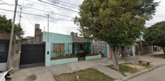 Despertó al escuchar ruidos y encontró a un ladrón que lo encerró en el baño