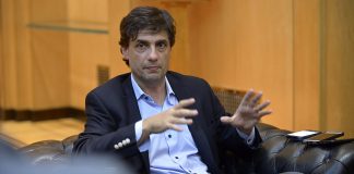 Ni Lacunza banca el plan de Milei para dolarizar la economía