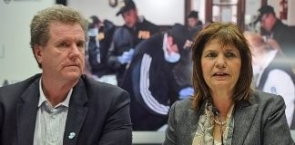 La secretaria de Milman dijo que borraron su celular en una oficina de Patricia Bullrich