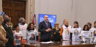 Perotti firmó el decreto de reglamentación de la ley de Derechos y Garantías de las Personas Víctimas de Delitos