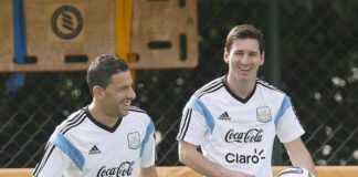 Maxi Rodríguez se despide del fútbol con Messi como invitado de lujo