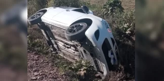 Ángel Gallardo: un choque seguido de una persecución terminó con un auto dentro de una zanja
