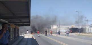 Familiares del hombre que murió en Naranpol intentaron incendiar la fábrica