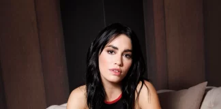 Con Lali a la cabeza, personalidades de la cultura llaman a votar por Massa