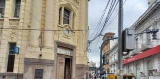 Una caída del sistema informático provocó largas colas frente al Banco de la Nación