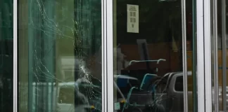 Pullaro recibió dos amenazas en pocas horas: disparos en el HECA
