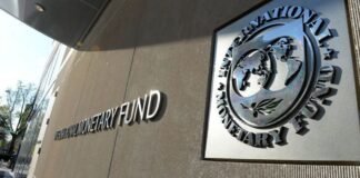 El Gobierno solicitó al FMI reagrupar vencimientos para fin de mes