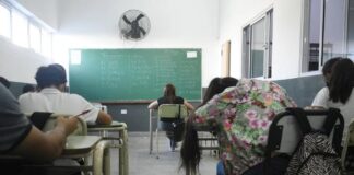 Un informe dice que el 52% de los alumnos de Santa Fe debe materias